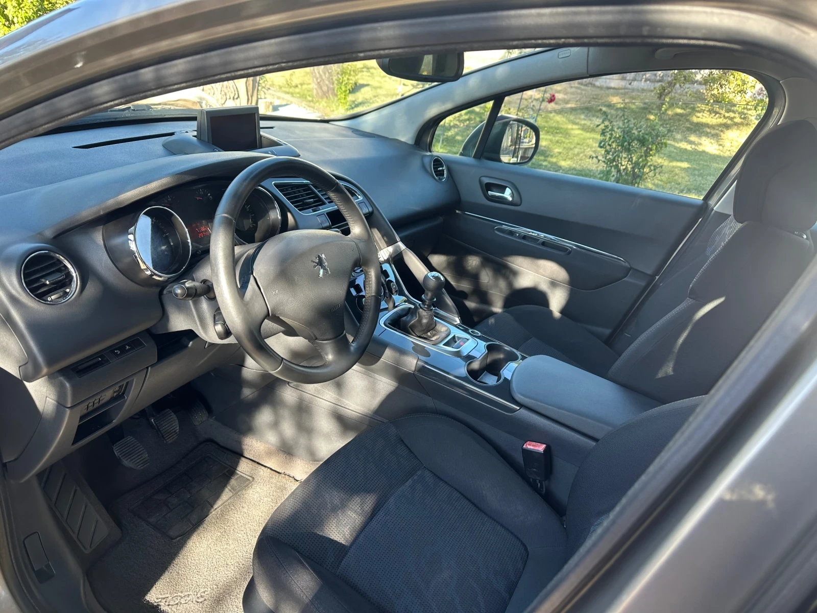 Peugeot 3008 1.6 HDI, снимка 8 - Автомобили и джипове - 56318926