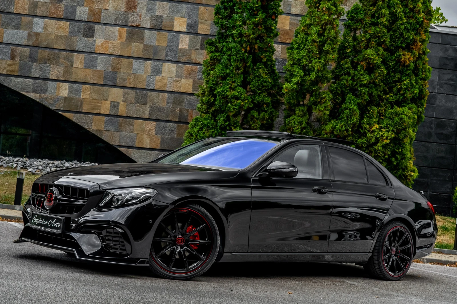Mercedes-Benz E 220 d* BRABUS NIGHT PACK* PANORAMA* 3xTV* BURMESTER