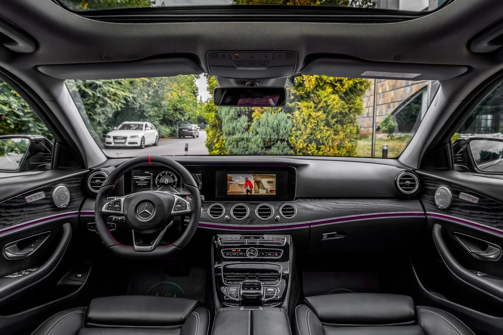 Mercedes-Benz E 220 d* BRABUS NIGHT PACK* PANORAMA* 3xTV* BURMESTER | Mobile.bg � ����������� 13
