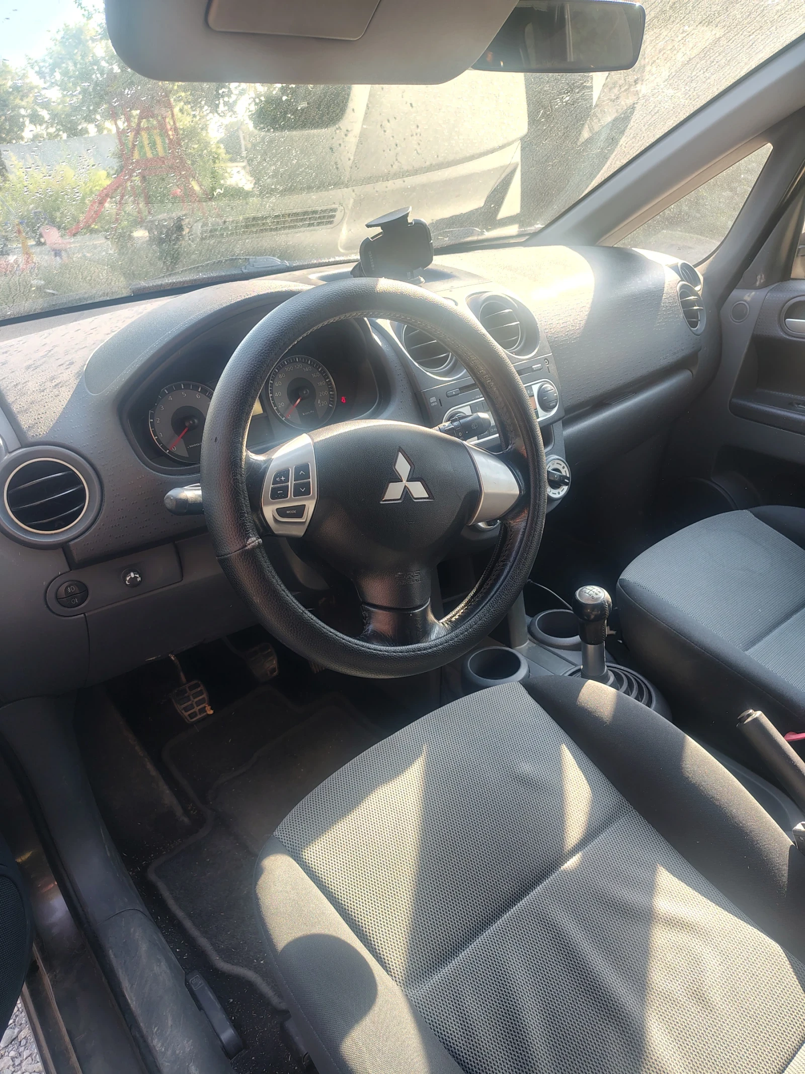 Mitsubishi Colt 1.3 бензин, снимка 7 - Автомобили и джипове - 56524752