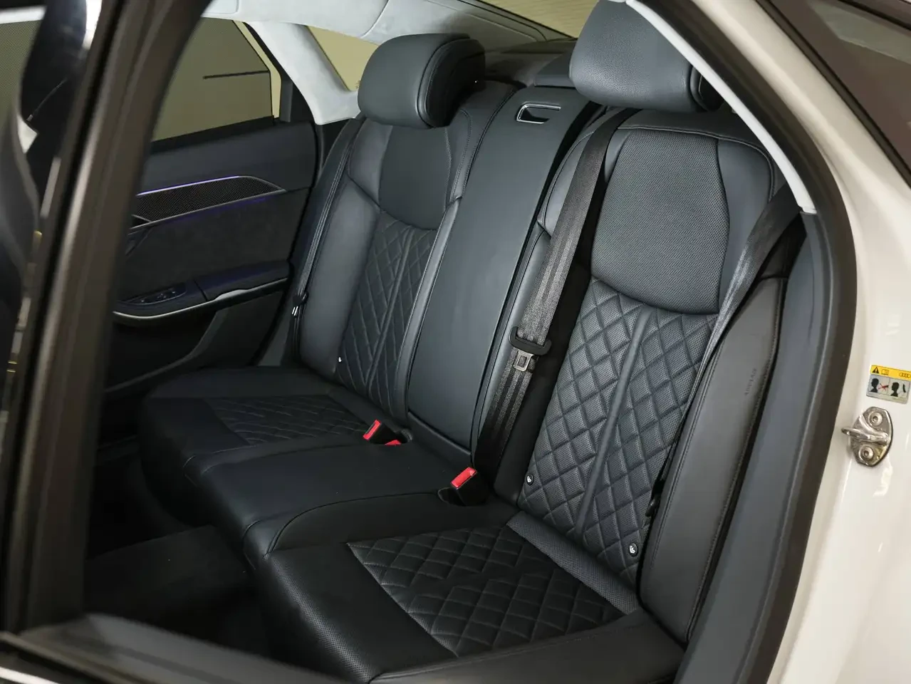 Audi S8 CARFAX ������� | 2020 | 59 652 �� | Mobile.bg � ����������� 11