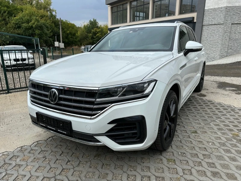 VW Touareg 3.0TDI R-Line.Airmatic., снимка 1 - Автомобили и джипове - 42355367