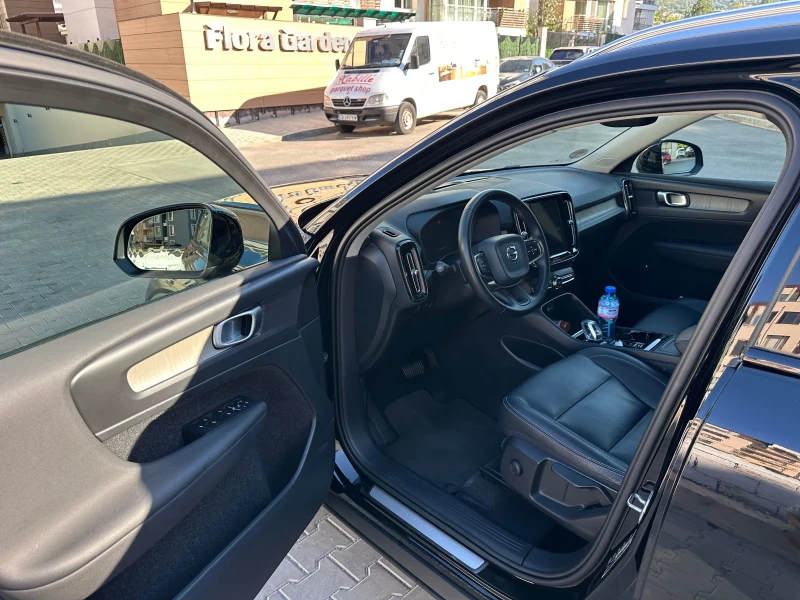 Volvo XC40 Inscription , снимка 10 - Автомобили и джипове - 52385098
