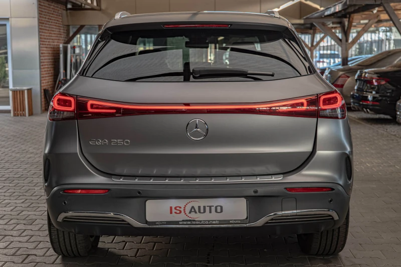 Mercedes-Benz EQA 250/Magno/Ambient/AMG Line/Камера/Подгрев, снимка 4 - Автомобили и джипове - 51585914