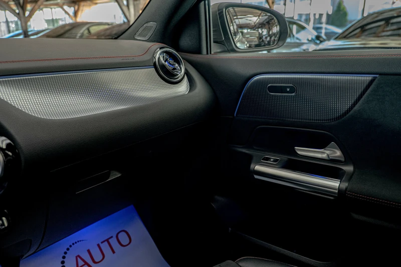 Mercedes-Benz EQA 250/Magno/Ambient/AMG Line/Камера/Подгрев, снимка 12 - Автомобили и джипове - 51585914