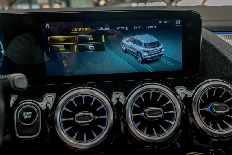 Mercedes-Benz EQA 250/Magno/Ambient/AMG Line/Камера/Подгрев, снимка 11 - Автомобили и джипове - 51585914