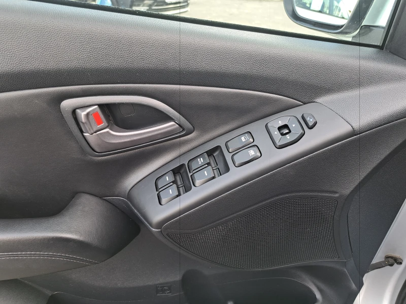 Hyundai IX35 1.7CRDI-NAVI-CAMERA, снимка 11 - Автомобили и джипове - 52451812