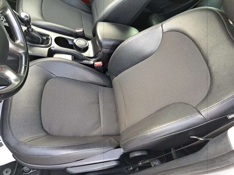 Hyundai IX35 1.7CRDI-NAVI-CAMERA, снимка 10 - Автомобили и джипове - 52451812