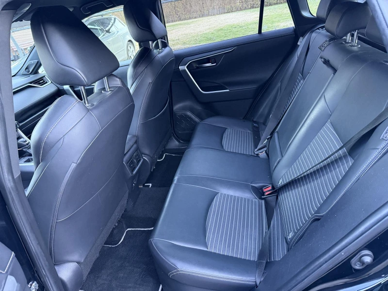 Toyota Rav4, снимка 10 - Автомобили и джипове - 52934698