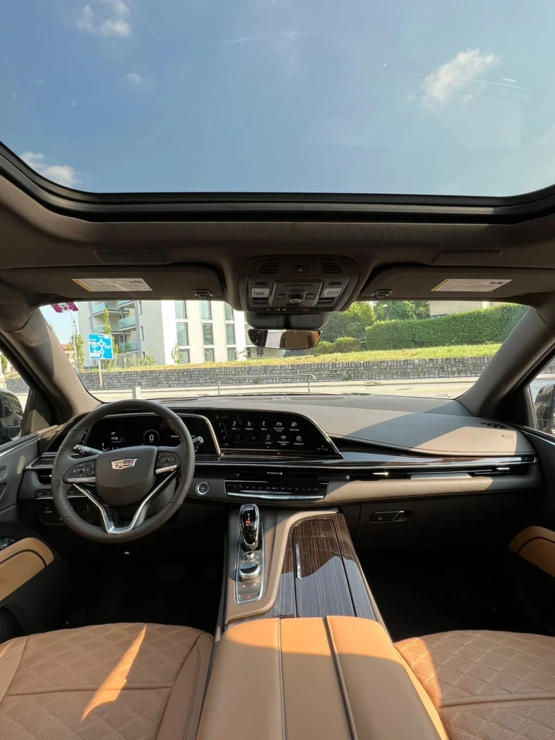 Cadillac Escalade, снимка 11 - Автомобили и джипове - 53500273