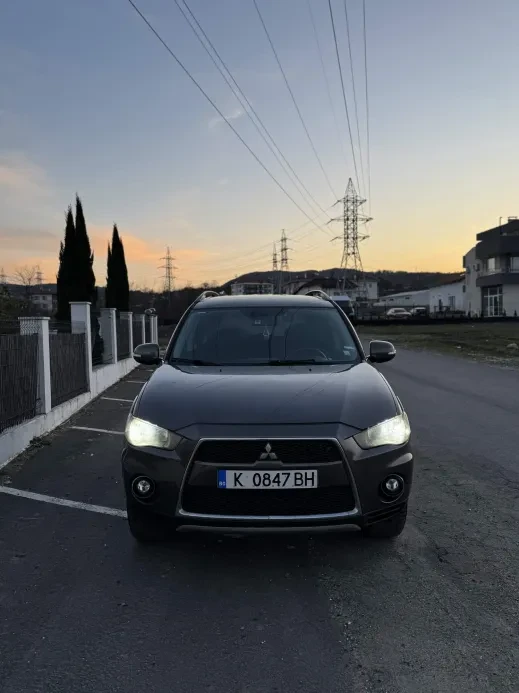 Mitsubishi Outlander 2.0, снимка 6 - Автомобили и джипове - 53489153