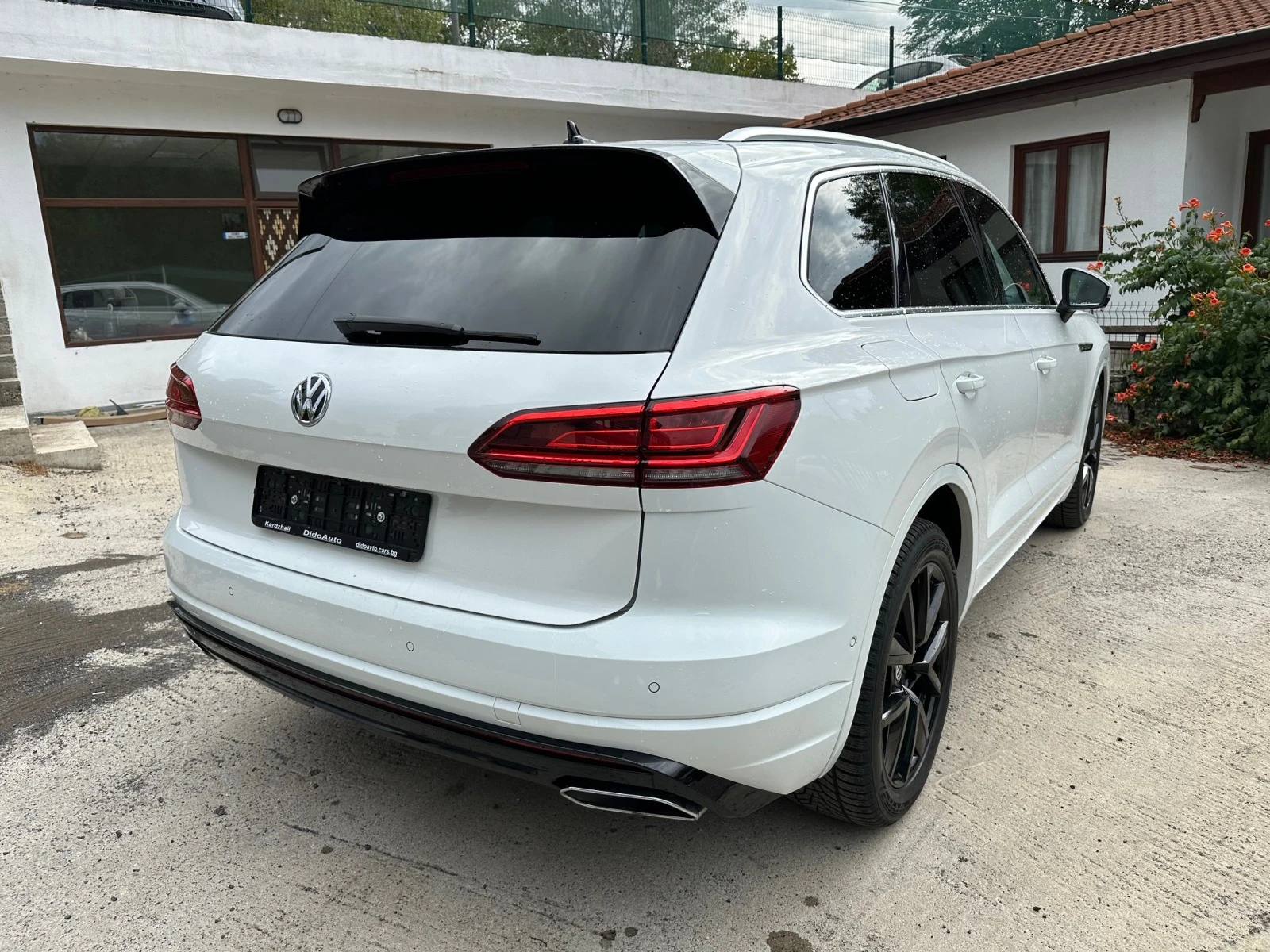 VW Touareg 3.0TDI R-Line.Airmatic. - изображение 4