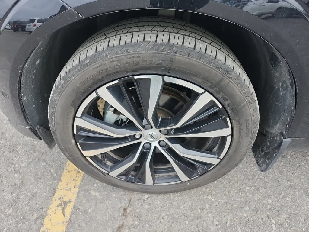 Volvo XC60 * PLUS DARK THEME * CARFAX *  - изображение 6