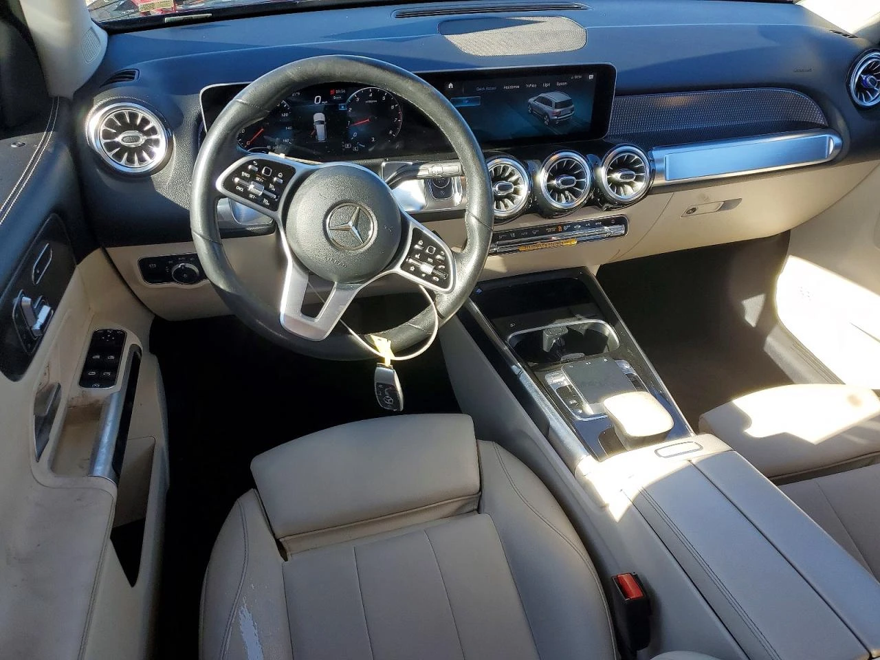 Mercedes-Benz GLB 2.0l 250, снимка 8 - Автомобили и джипове - 53965528