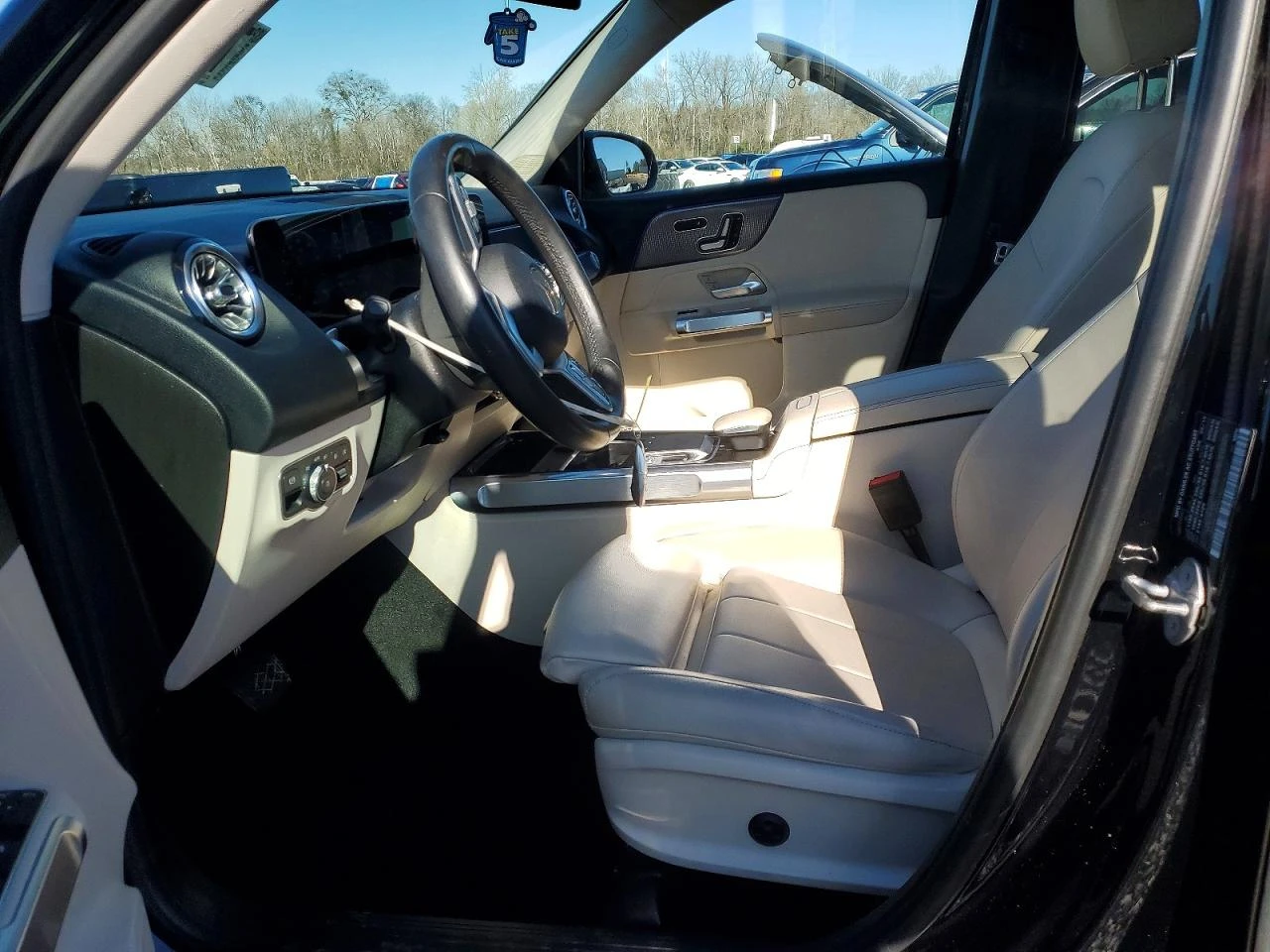 Mercedes-Benz GLB 2.0l 250, снимка 7 - Автомобили и джипове - 53965528