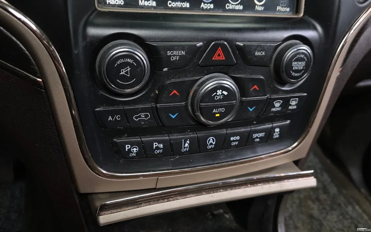 Jeep Grand cherokee SUMMIT/FULL/PANO/CAM, снимка 15 - Автомобили и джипове - 54971803