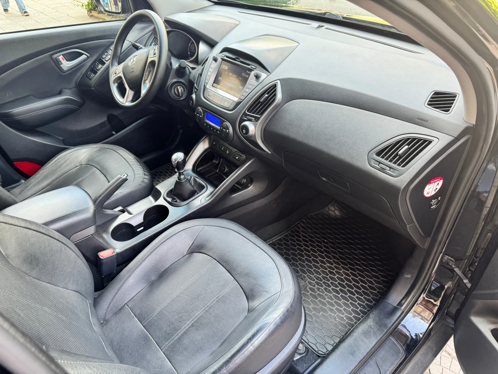 Hyundai IX35 2.0GRDI!Facelift!184кс!4х4!, снимка 9 - Автомобили и джипове - 55281233