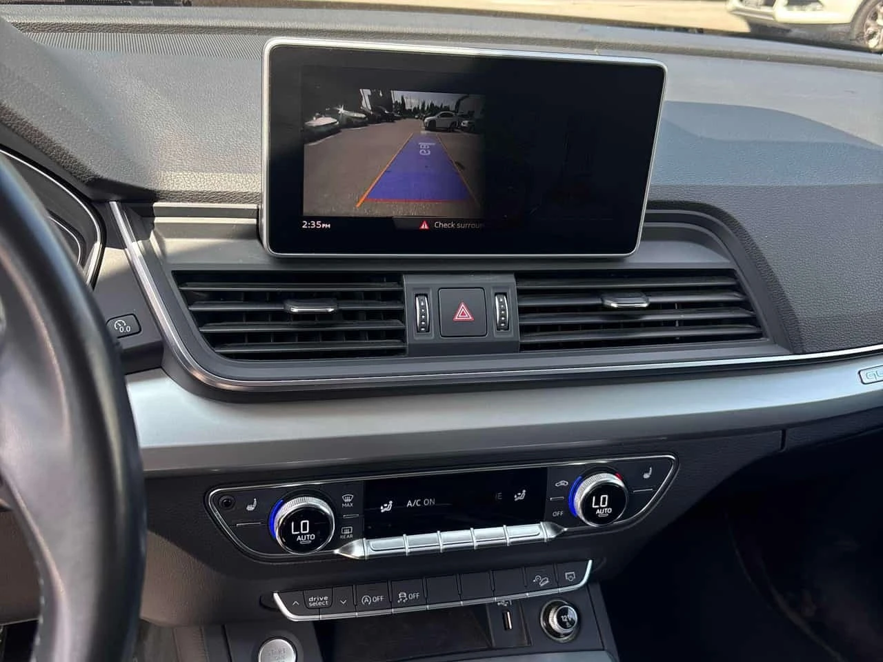 Audi Q5 KOMFORT QUATTRO * ПОДГРЕВИ* КАМЕРА* ПАНОРАМА* , снимка 9 - Автомобили и джипове - 55743897