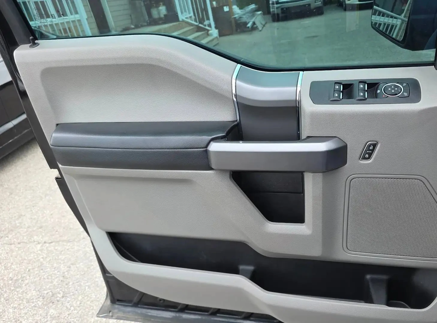 Ford F150 XL * 3.3 * АвтоКредит * (ЦЕНА ДО БГ), снимка 9 - Автомобили и джипове - 55799561