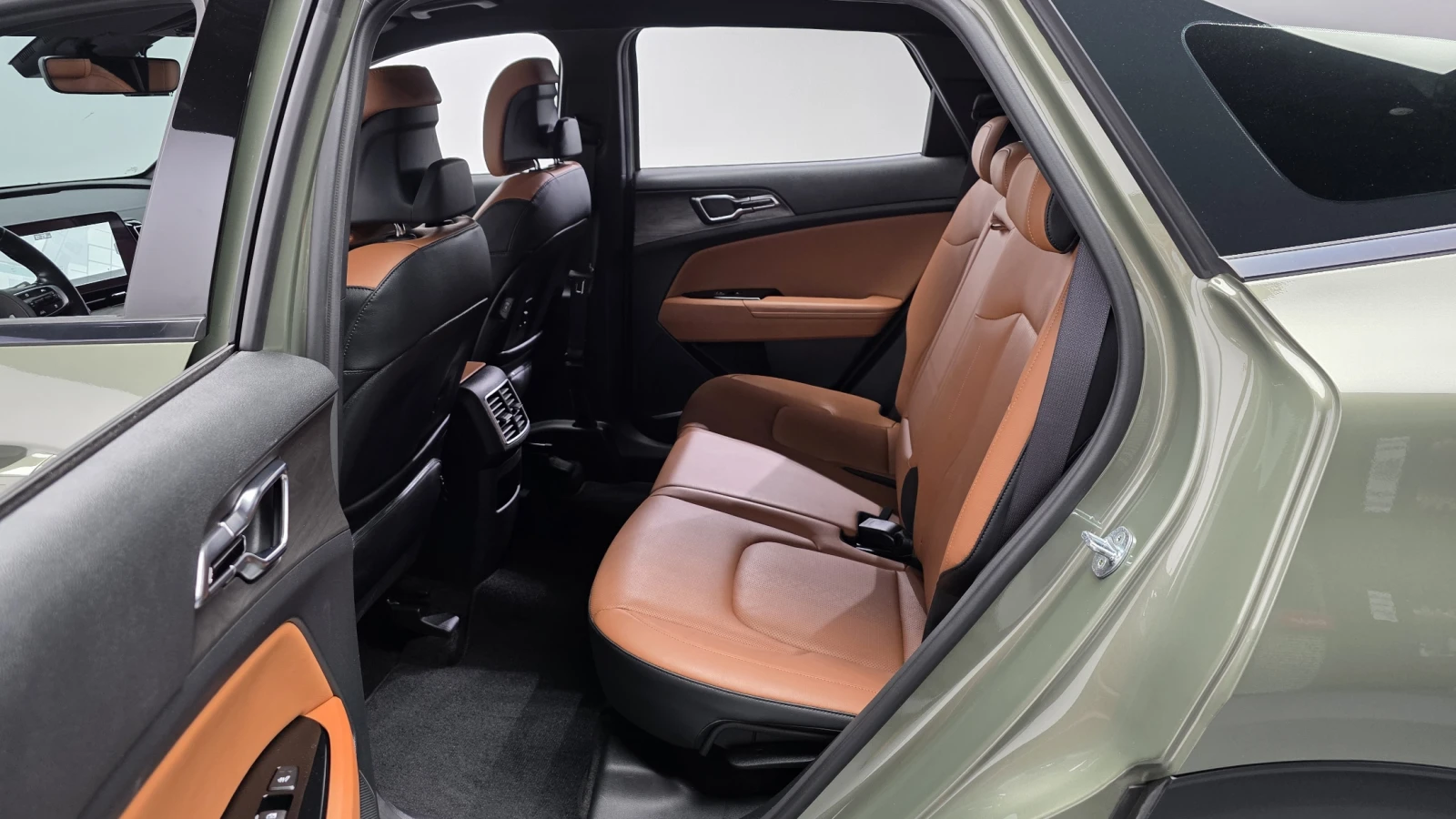 Kia Sportage SIGNATURE* KRELL* 360* DIS* ОБДУХ* КРАЙНА ЦЕНА, снимка 14 - Автомобили и джипове - 56061341