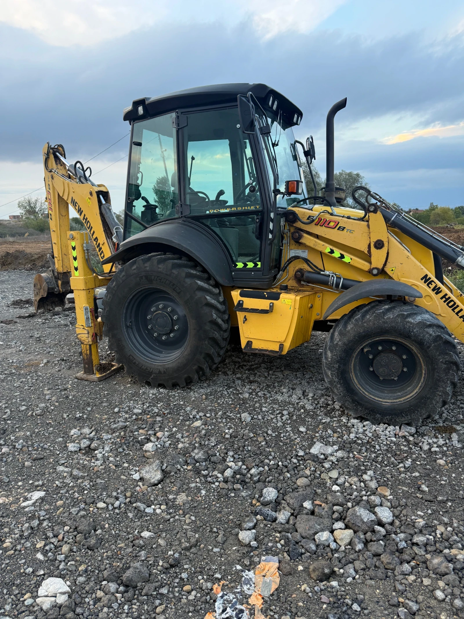 Багер New Holland 110b - изображение 2