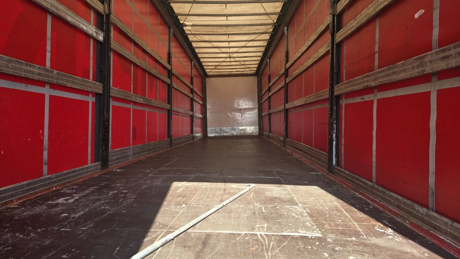 Полуремарке Berger Тара 5550 кг. / тунел за ролони, снимка 12 - Ремаркета - 53727043