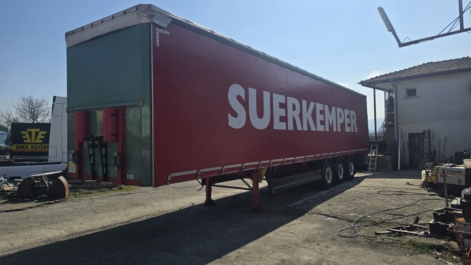 Полуремарке Berger Тара 5550 кг. / тунел за ролони, снимка 6 - Ремаркета - 53727043