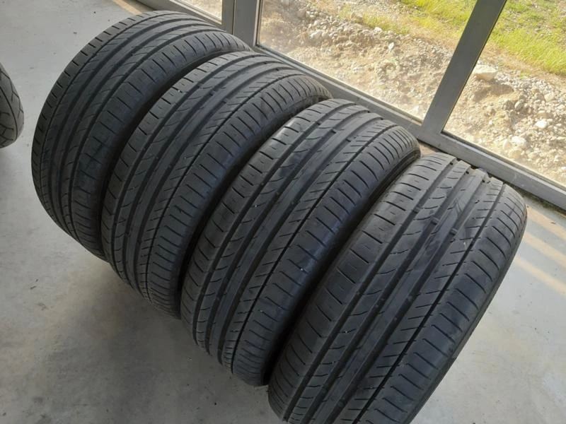 Гуми Летни 225/50R18, снимка 1 - Гуми и джанти - 33279692