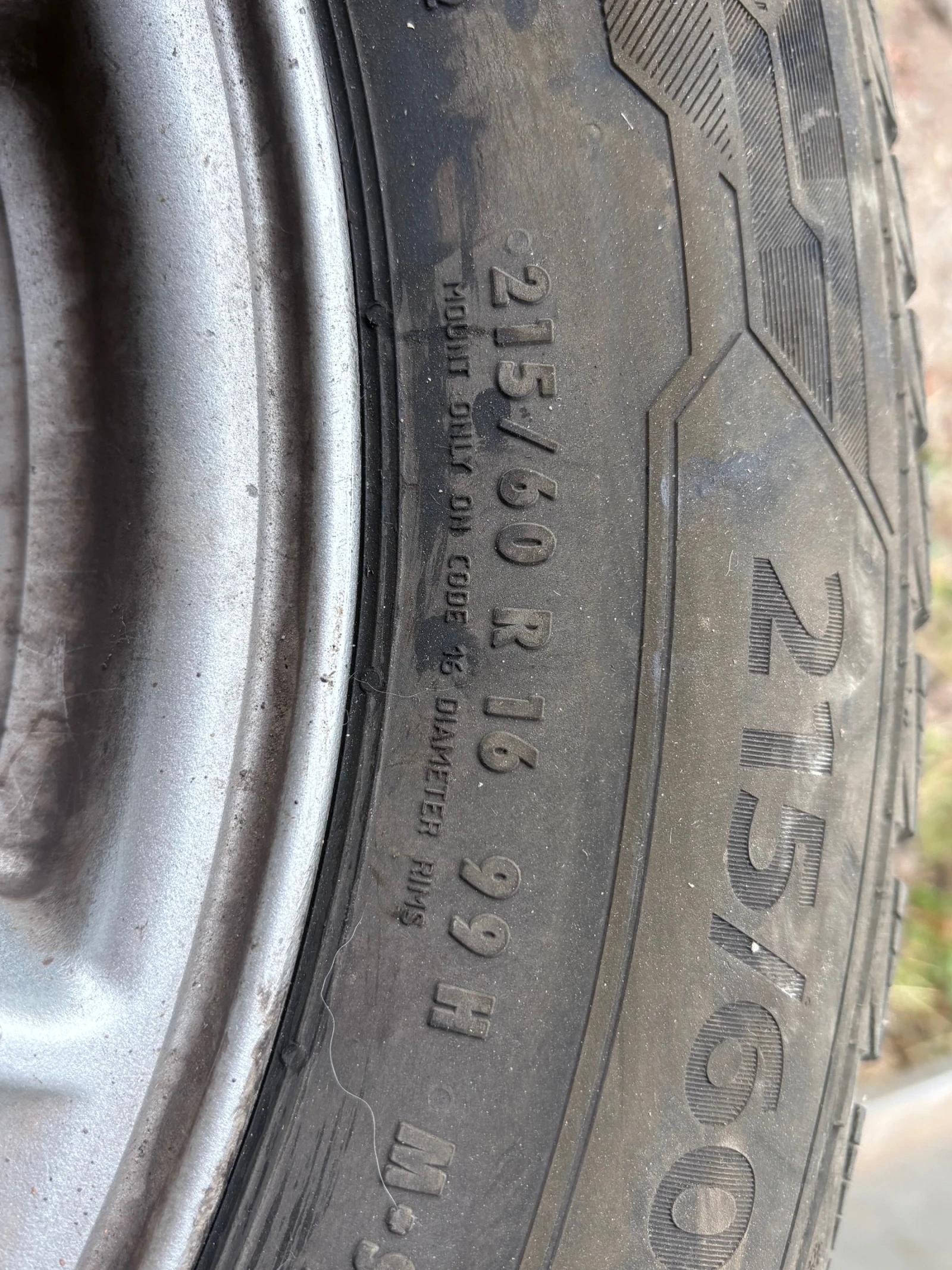 Гуми с джанти 215/60R16, снимка 3 - Гуми и джанти - 56711885
