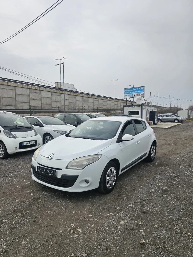 Renault Megane 1.5 DCI, снимка 2 - Автомобили и джипове - 44943454