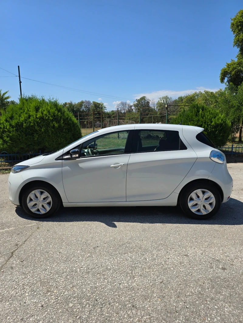 Renault Zoe, снимка 9 - Автомобили и джипове - 52710802