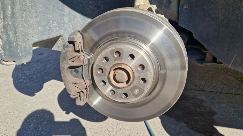 VW Caddy 2.0TDI 4MOTION DSG, снимка 11 - Автомобили и джипове - 52066323