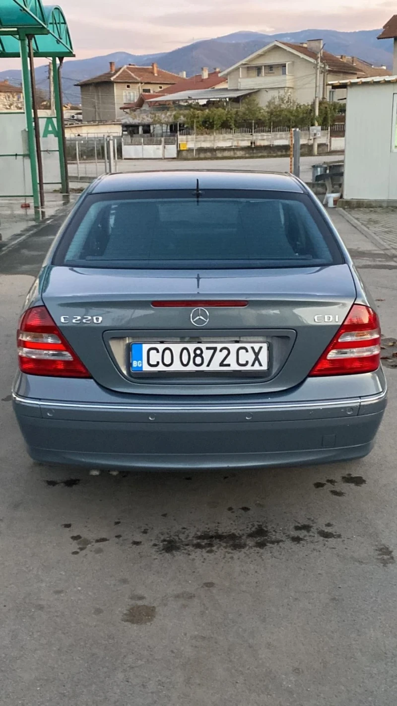 Mercedes-Benz C 220, снимка 2 - Автомобили и джипове - 52473525