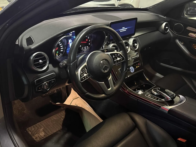 Mercedes-Benz C 300 * CARFAX * БЕЗ ПЪРВОНАЧАЛНА ВНОСКА, снимка 6 - Автомобили и джипове - 53496616