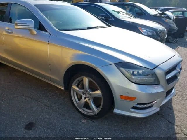 Mercedes-Benz CLS 550 4MATIC * Възможност за лизинг*  - изображение 8