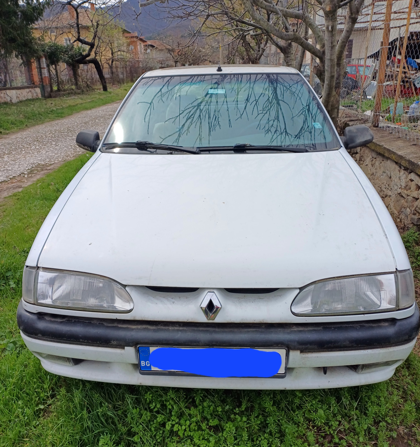 Renault 19 Hachbek - изображение 1