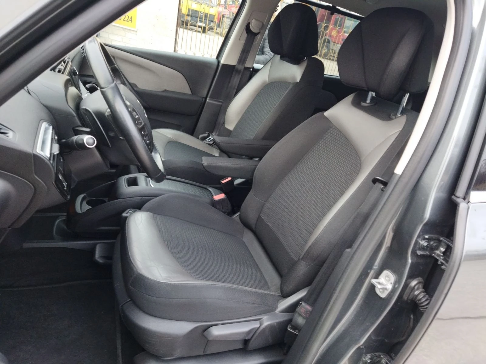 Citroen C4 Picasso | Mobile.bg — изображение 11
