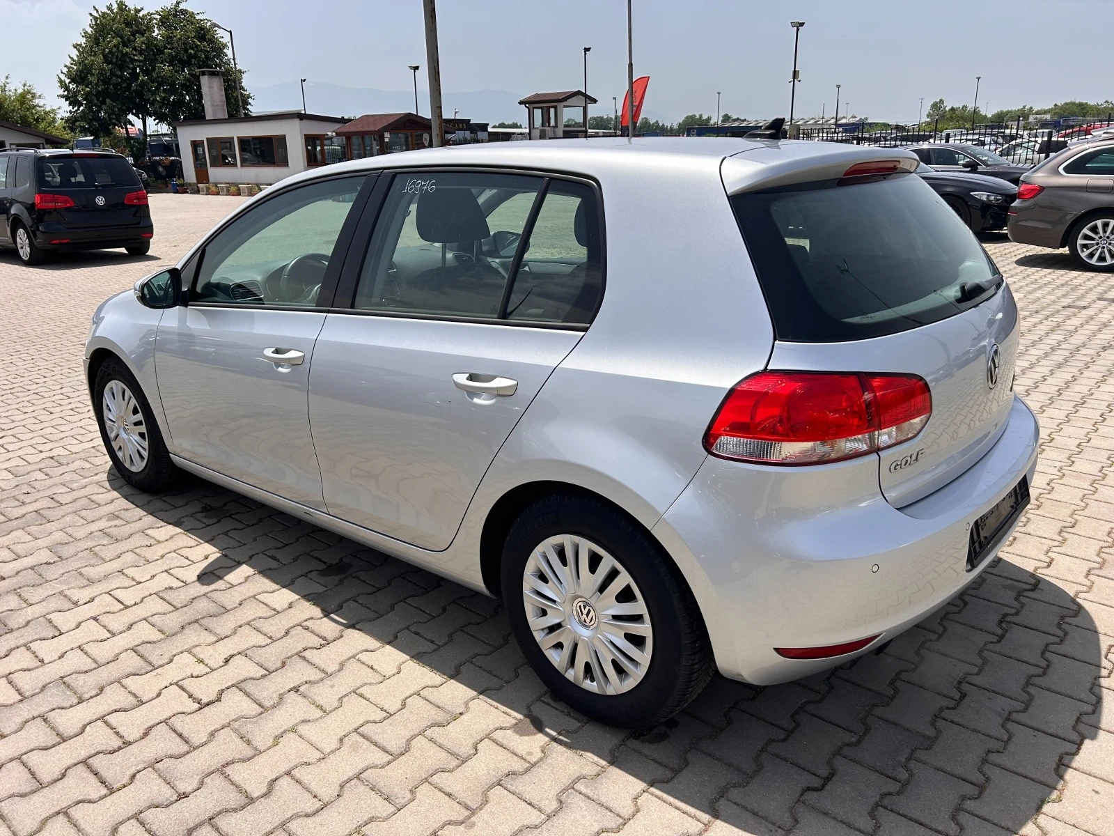 VW Golf 1.6TDI EURO 5 ЛИЗИНГ - изображение 8