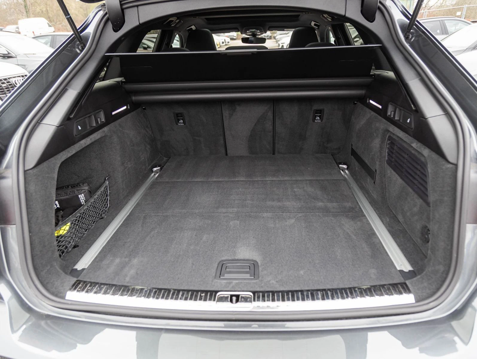 Audi Rs6 4.0TFSI/600HP/KERAMIC/360/NAVI/AMBI/PANO/330v - изображение 7