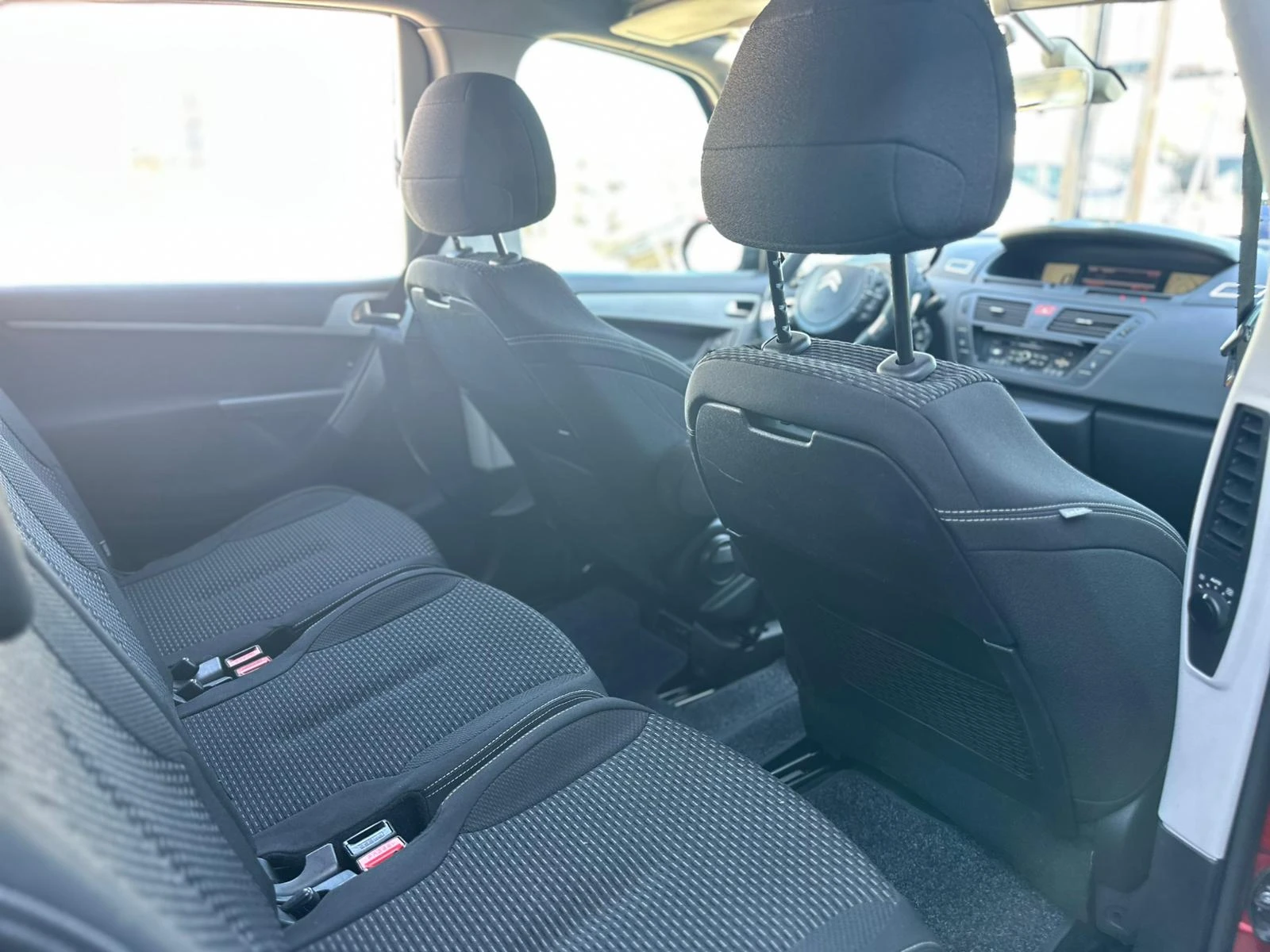 Citroen C4 Picasso / 1.6 eHDI / AUTOMAT / EURO 5  | Mobile.bg   11