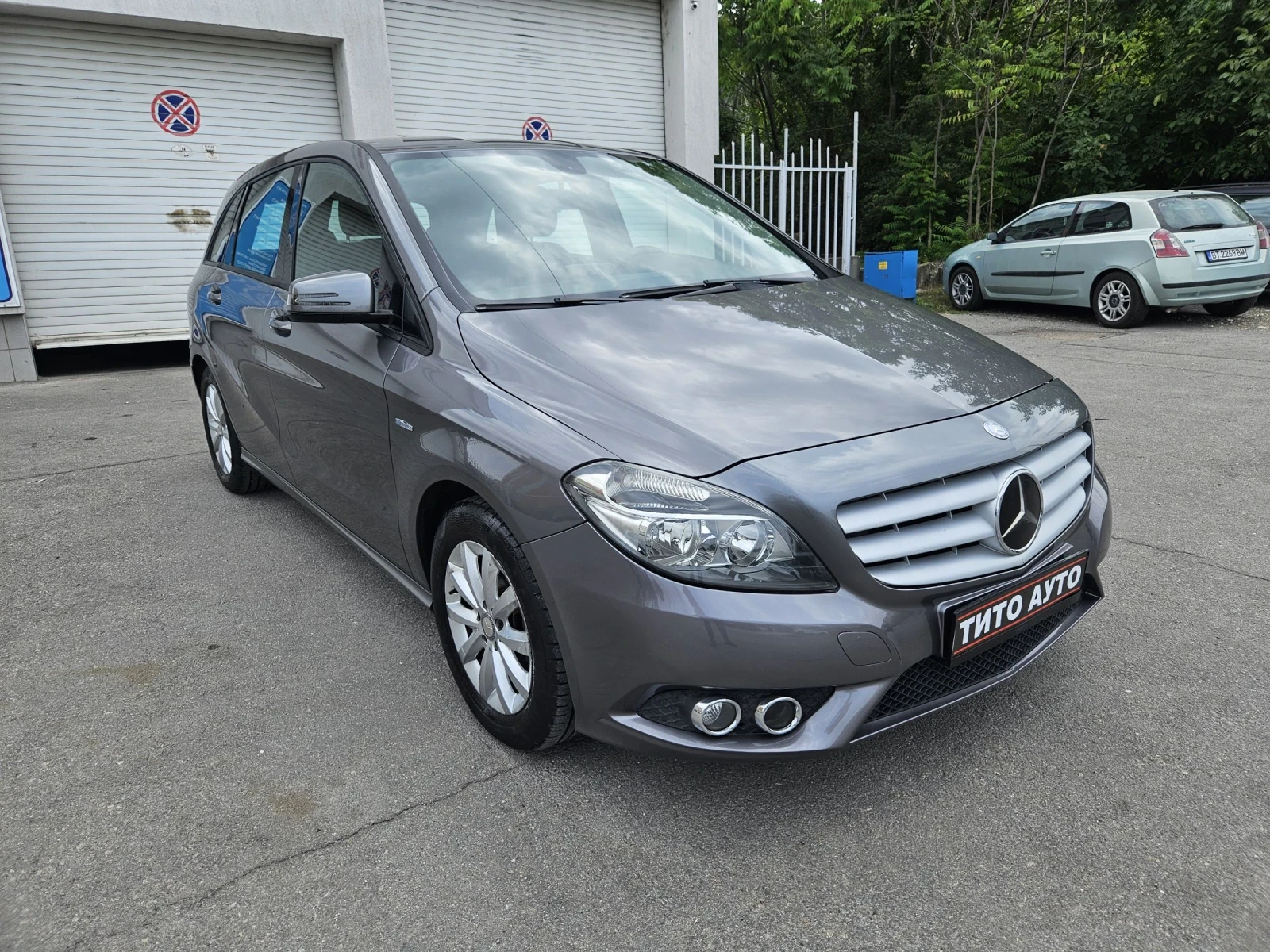 Mercedes-Benz B 180 1.8CDI/109кс/НАВИГАЦИЯ/КОЖЕН САЛОН/ДИСТРОНИК/6СК/ - изображение 2
