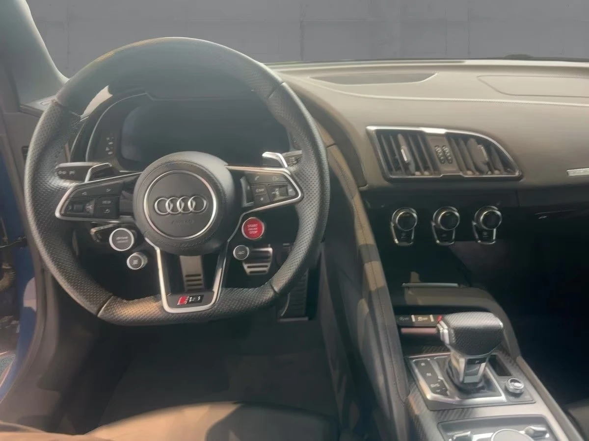 Audi R8 V10 quattro S tronic - изображение 4