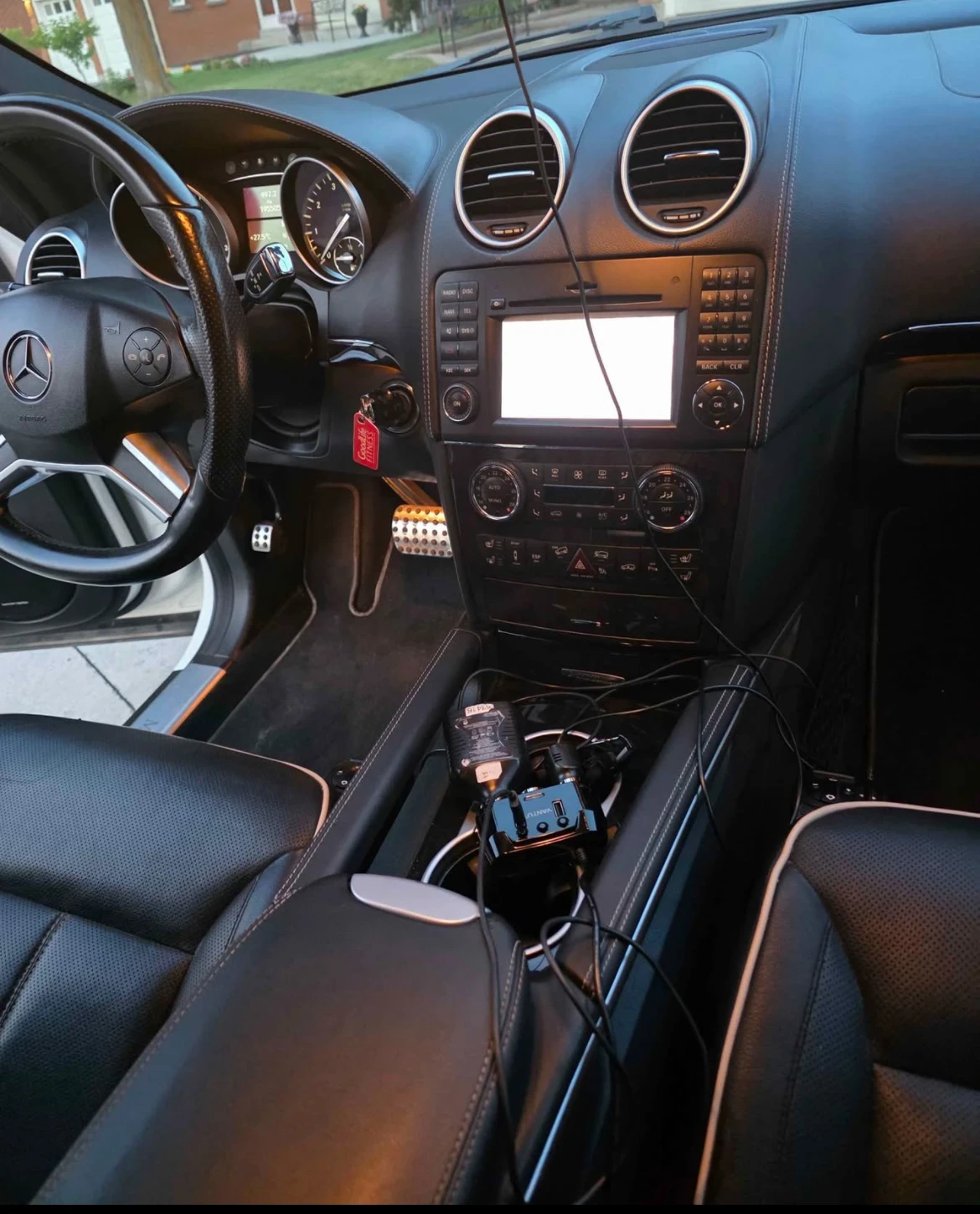 Mercedes-Benz ML 550   * * CARFAX * *   * *  | Mobile.bg   6