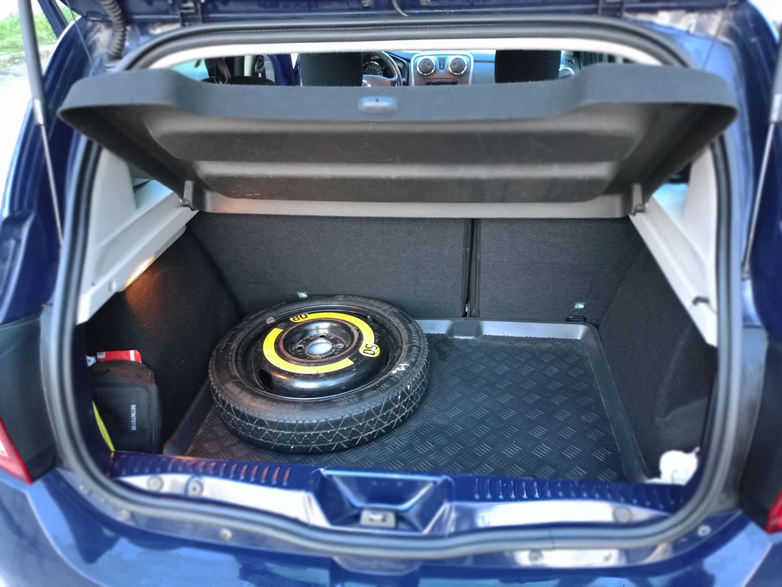 Dacia Sandero 1.2 LPG Фабрична газ 75 к.  - изображение 7