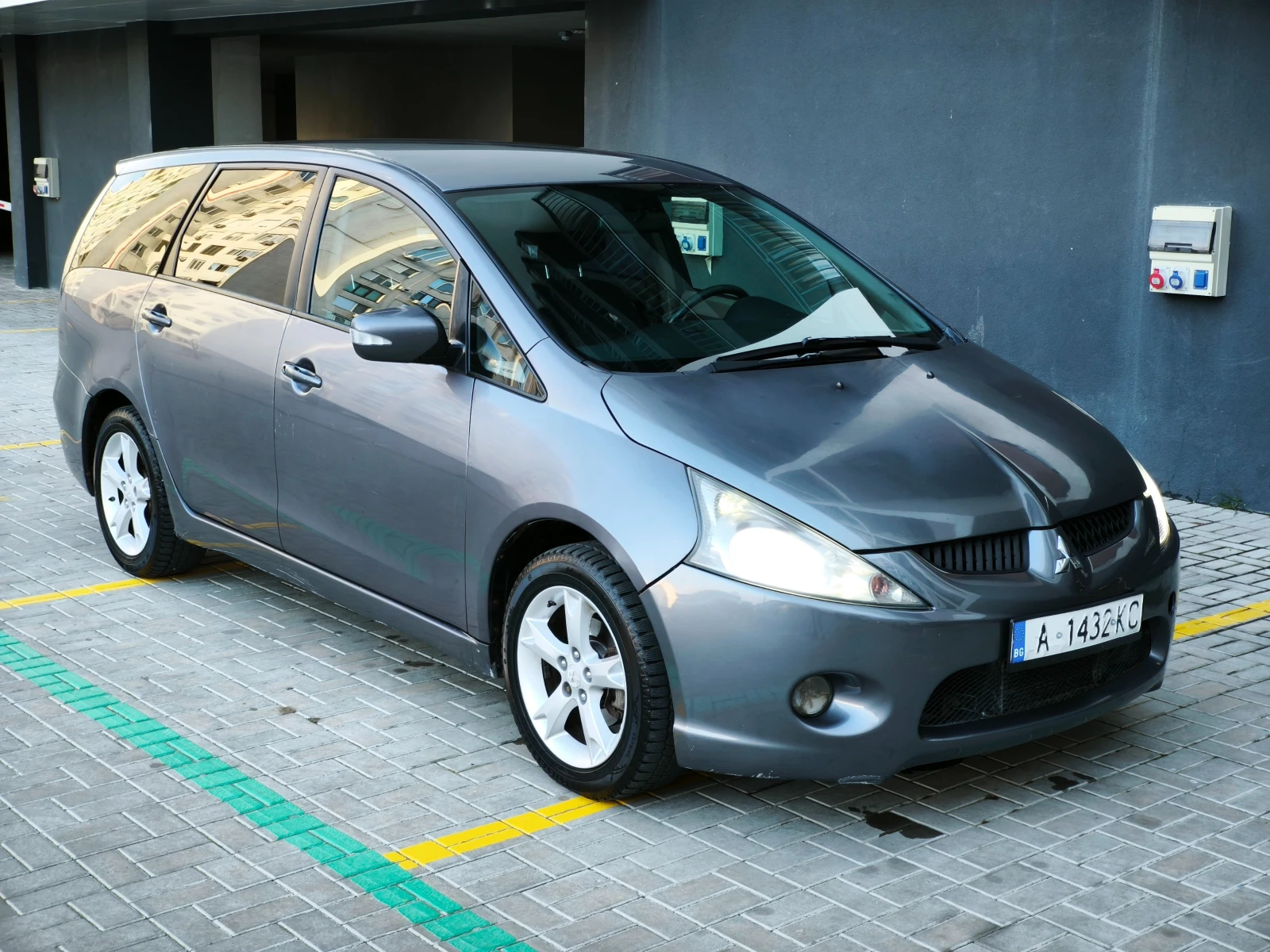 Mitsubishi Grandis 2.0 DI-D, ������ ������, 7 ����� | Mobile.bg � ����������� 3