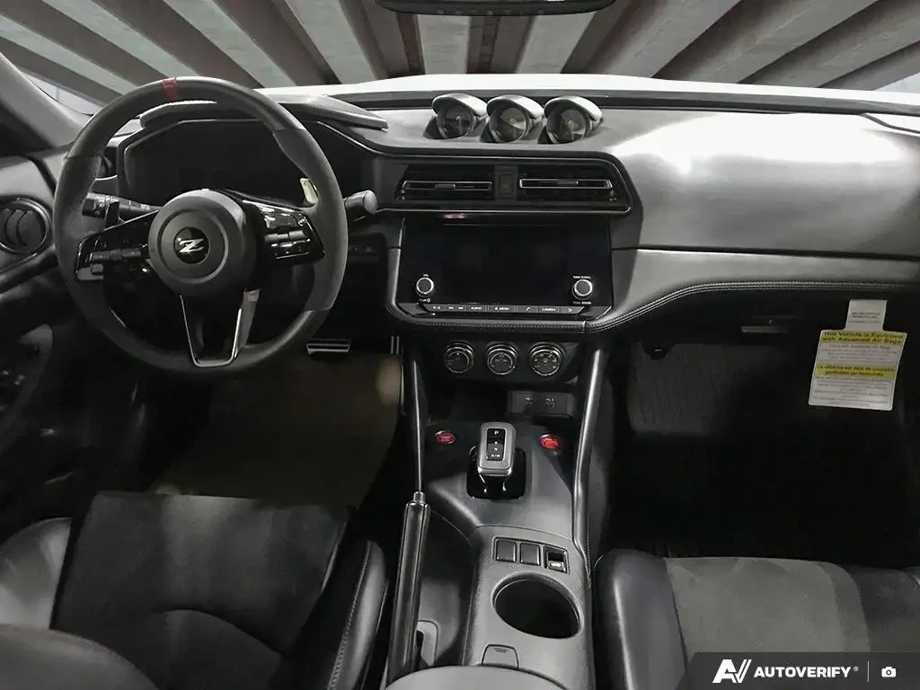 Nissan 370Z Z NISMO, снимка 17 - Автомобили и джипове - 53941292