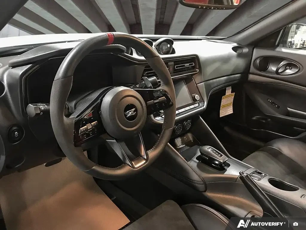 Nissan 370Z Z NISMO, снимка 10 - Автомобили и джипове - 53941292