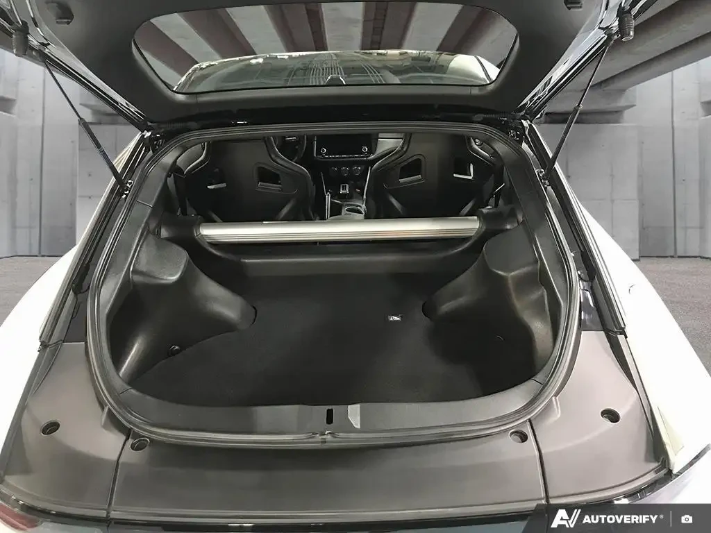 Nissan 370Z Z NISMO, снимка 9 - Автомобили и джипове - 53941292