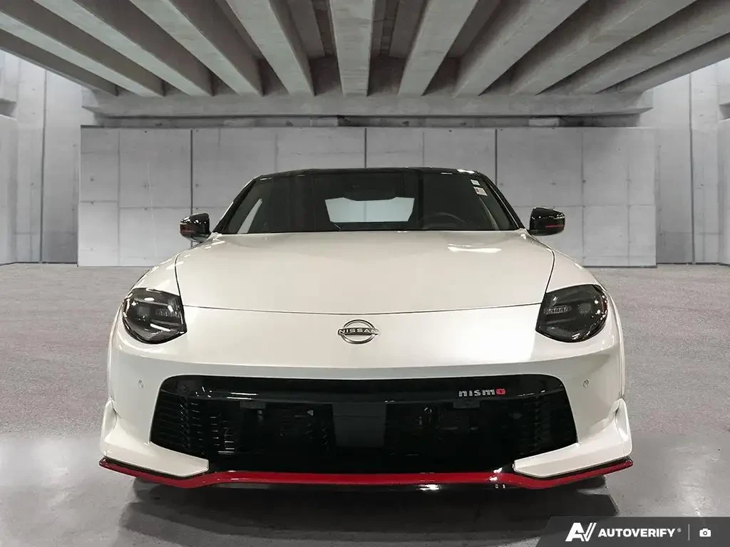 Nissan 370Z Z NISMO, снимка 2 - Автомобили и джипове - 53941292