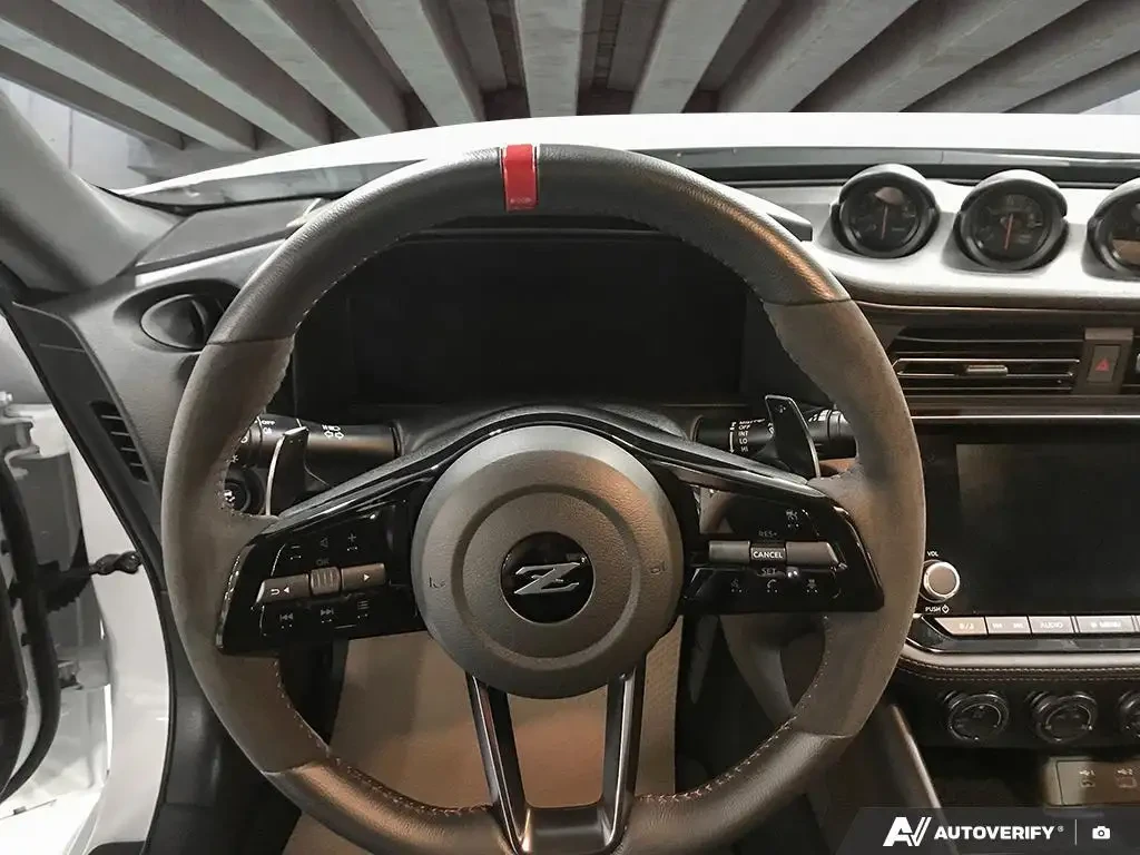 Nissan 370Z Z NISMO, снимка 11 - Автомобили и джипове - 53941292
